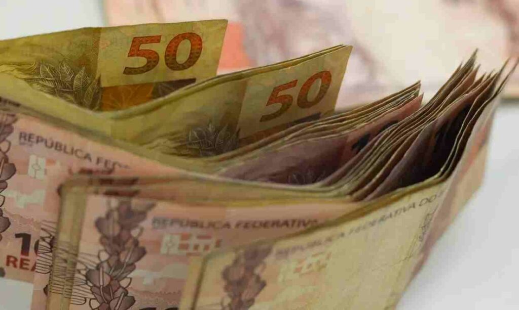 Grana extra: liberada a consulta ao saque do PIS 2024