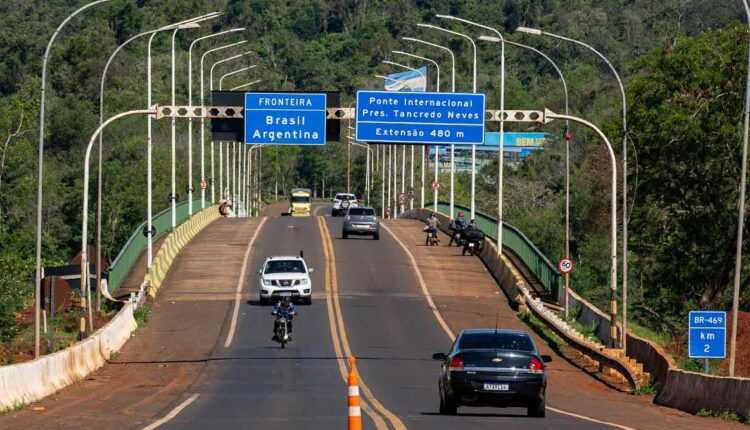 Previsão para o fim de semana é de movimento acima da média na Ponte Tancredo Neves. Foto: Marcos Labanca/H2FOZ