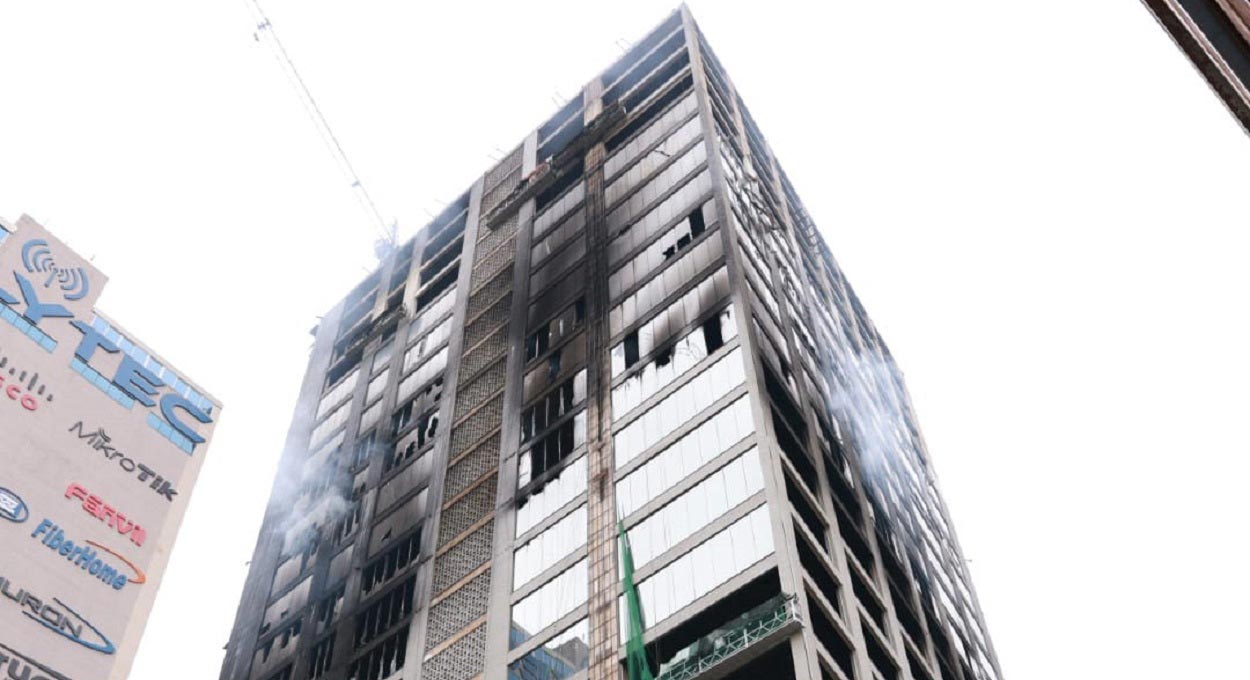 Perícia descarta desabamento de prédio incendiado no Paraguai