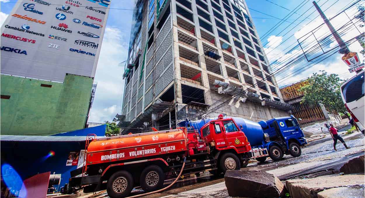 Peritos avaliarão segurança de edifício incendiado no Paraguai