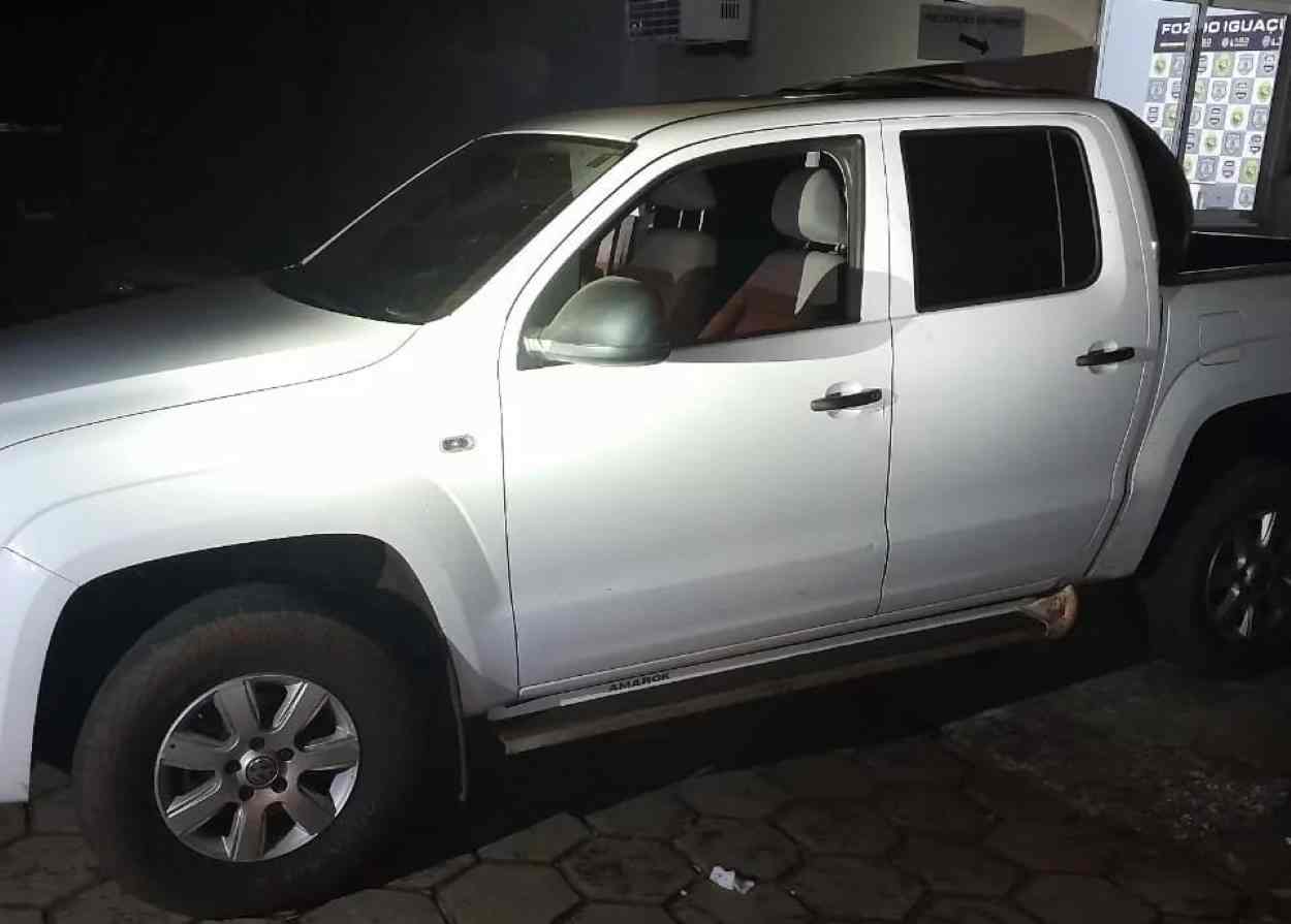 Guarda Municipal captura uma tonelada de droga e recupera Amarok em Foz do Iguaçu