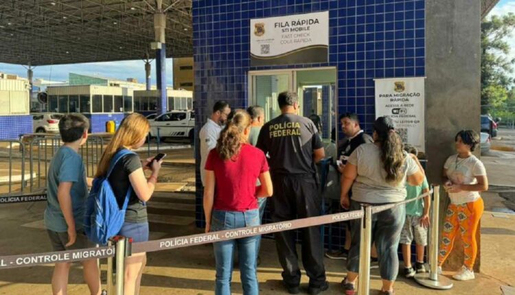 PF pede aos viajantes que preencham o formulário de pré-cadastro migratório, que reduz o tempo de atendimento nos guichês. Foto: Gentileza/Polícia Federal