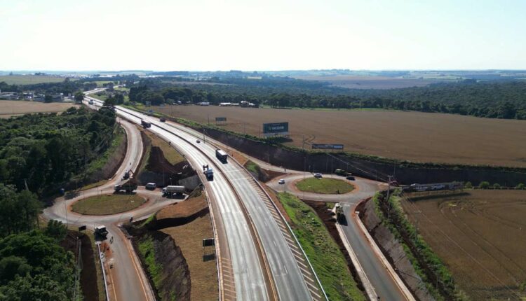 Viaduto no quilômetro 580 faz a conexão com a PR-180. Imagem: Reprodução/VideoUP