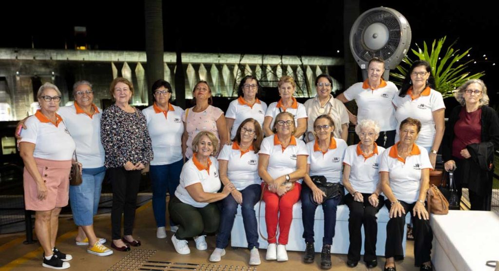 Mulheres de Foz do Iguaçu fazem passeio especial na usina de Itaipu