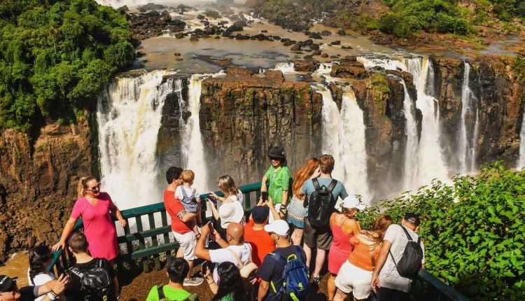 Parque Nacional do Iguaçu terá opções de visitas convencionais e passeios temáticos ao amanhecer, fim de tarde e noite. Foto: Nilmar Fernando/Urbia Cataratas