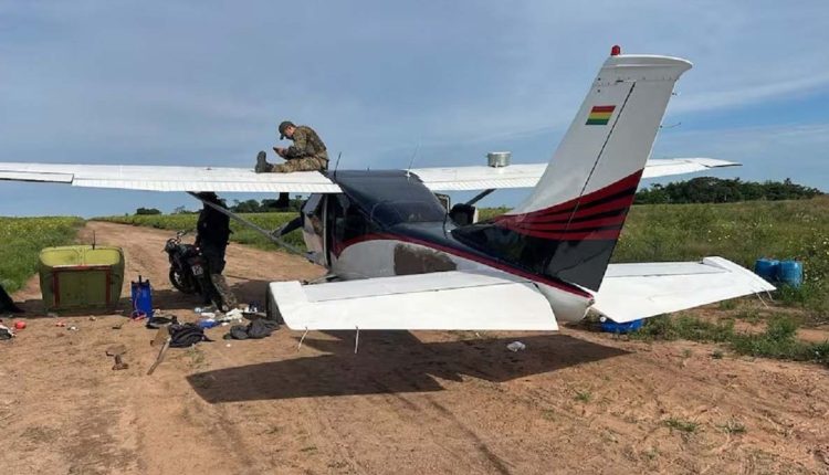 Aeronave, com provável origem ilícita, estava com a numeração raspada. Foto: Gentileza/Polícia Nacional do Paraguai