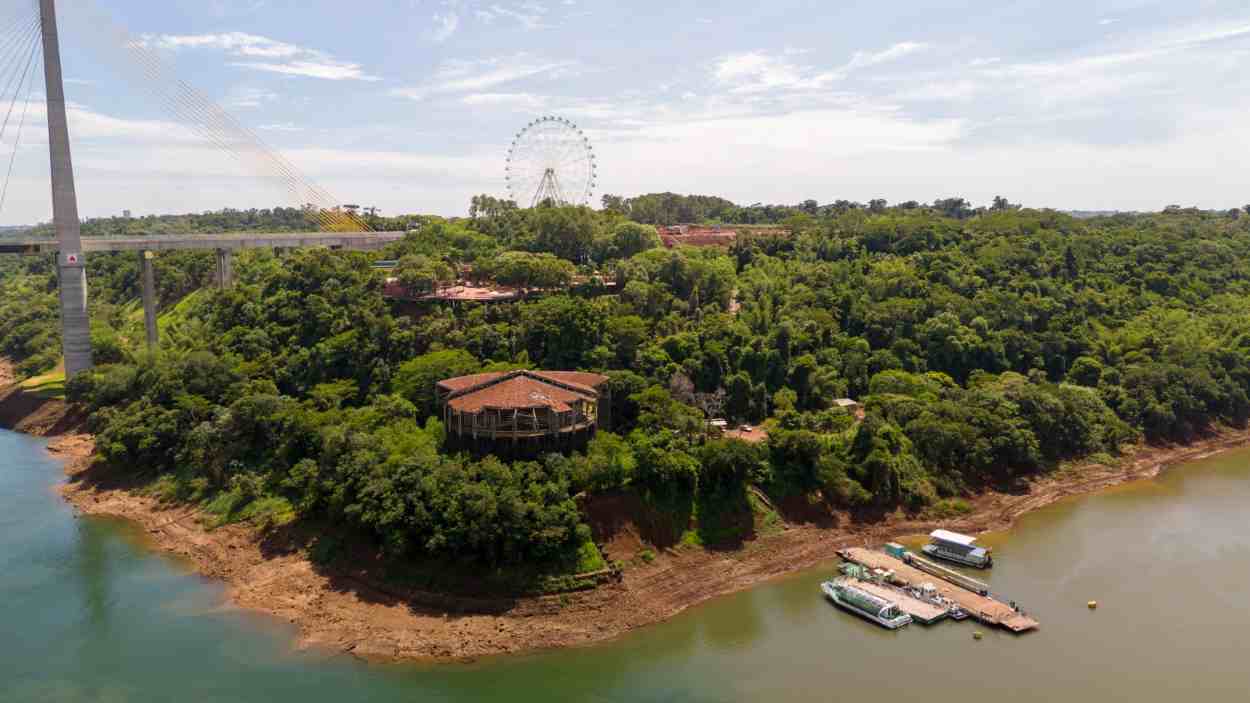 Turistas de quase 80 países visitaram o Marco das Três Fronteiras em fevereiro