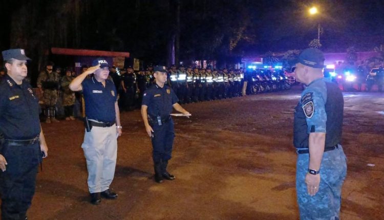 Concentração de agentes em Ciudad del Este, maior cidade e capital do departamento (estado) de Alto Paraná. Foto: Gentileza/Polícia Nacional do Paraguai
