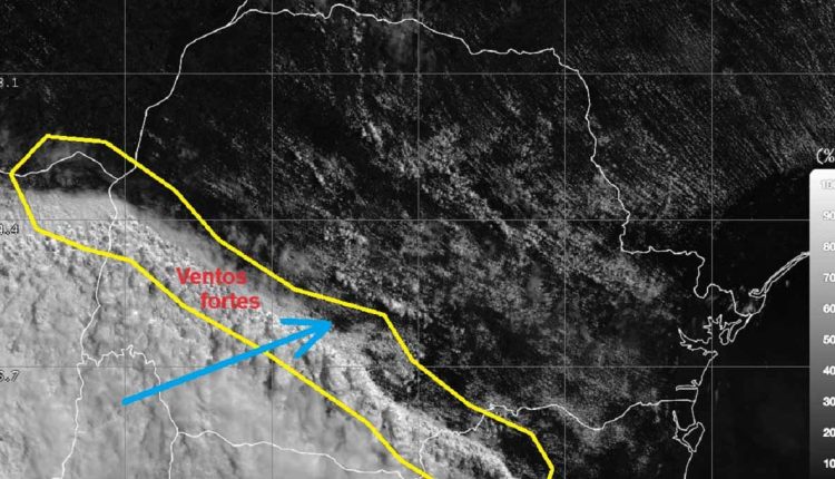 Imagem do satélite GOES16, compartilhada pelo Simepar, mostrando o avanço e a extensão da área de instabilidade.