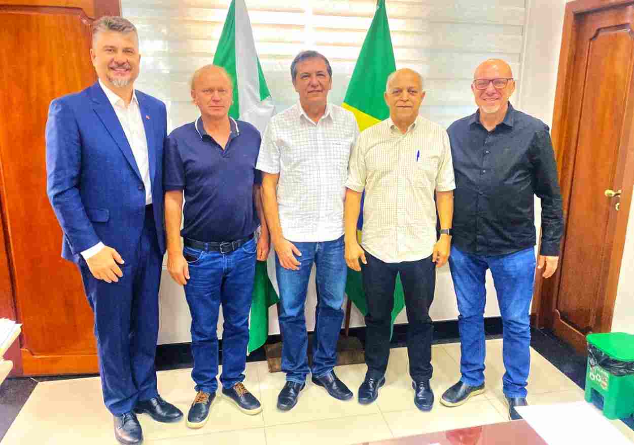 Codefoz, Fundo Iguaçu e ABIH levam ao prefeito demandas sobre projetos em Foz do Iguaçu