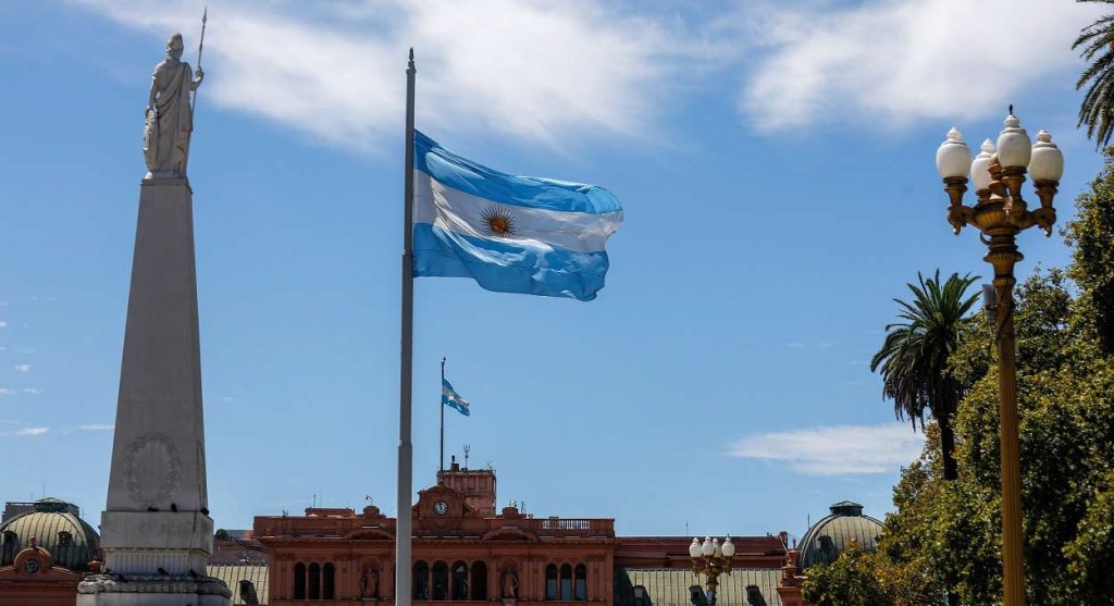 Peso argentino terá cédulas de 10 mil e 20 mil a partir de junho