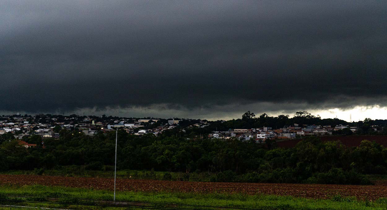 Meteorologia emite alerta laranja para Foz do Iguaçu e região