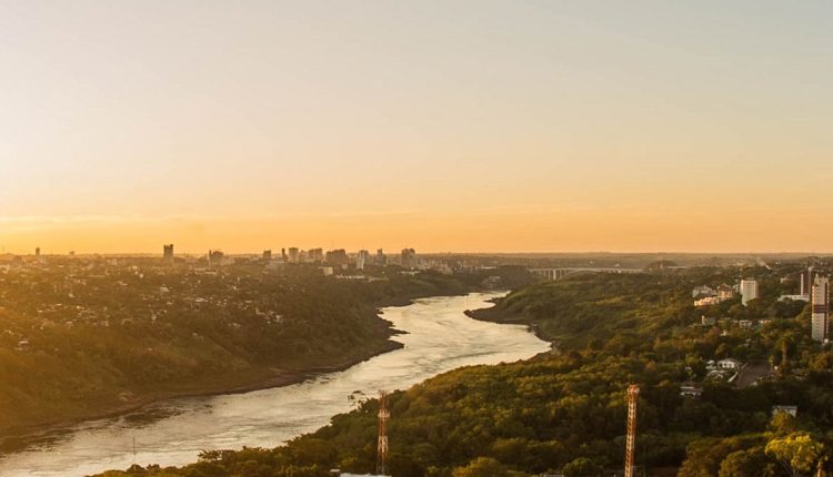 Com a mudança, Ciudad del Este voltará a estar uma hora atrás em relação a Foz do Iguaçu e Puerto Iguazú. Foto: Marcos Labanca/H2FOZ