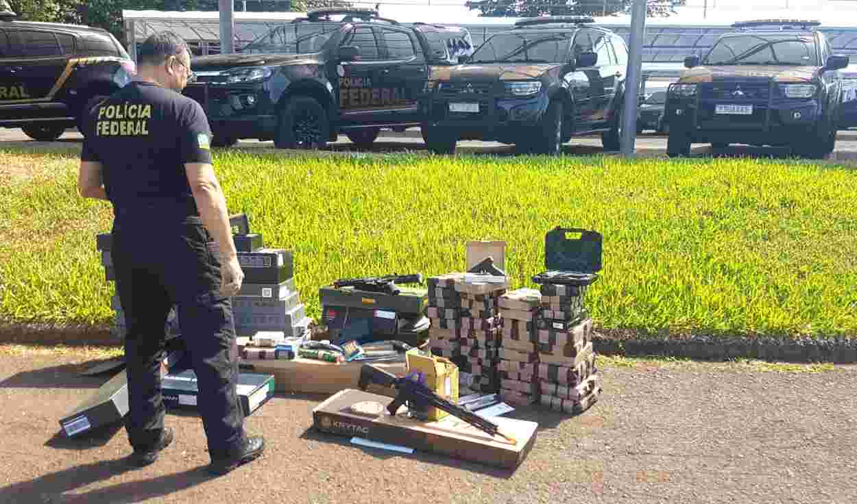 PF ‘derruba’ depósito de simulacros de armas em Foz do Iguaçu