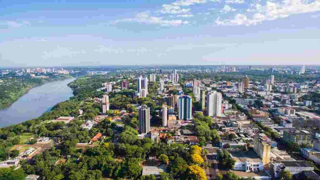Foz do Iguaçu tem 50 mil vagas a menos que Cascavel em estoque de emprego