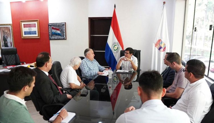 Reunião ocorreu na sede do governo regional do Alto Paraná. Foto: Gentileza/Gobernación Alto Paraná