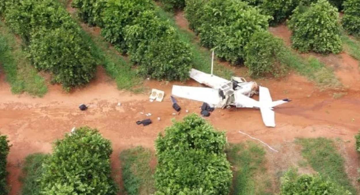 Força Aérea cerca avião com drogas vindo do Paraguai (vídeo)