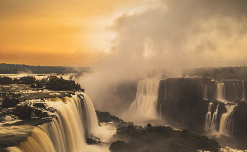 Paisagem ganha novos tons nas primeiras horas de cada dia. Foto: Nilmar Fernando/Urbia Cataratas