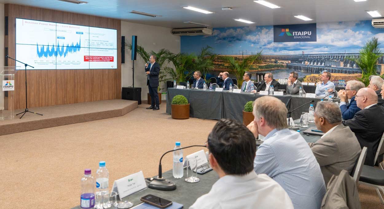 Evento internacional reúne especialistas na usina de Itaipu
