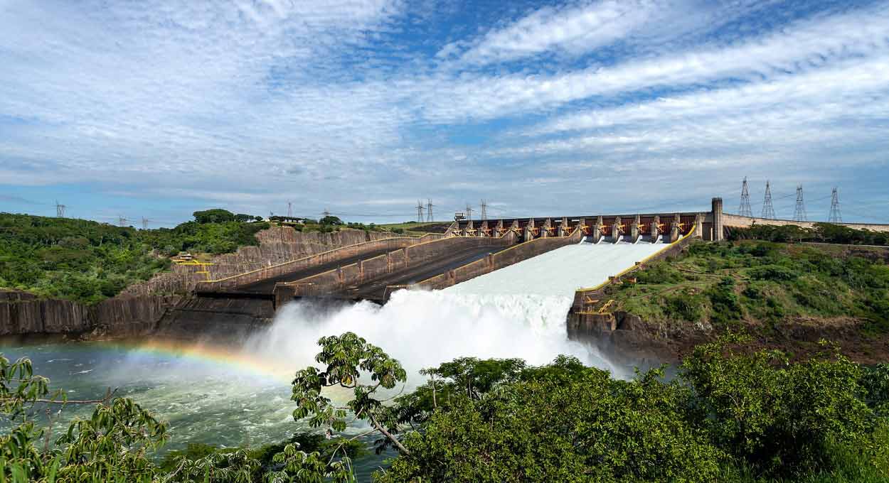 Dos 21 mil inscritos, pouco mais de 15 mil compareceram para a realização das provas escritas. Foto: Rubens Fraulini/Itaipu Binacional