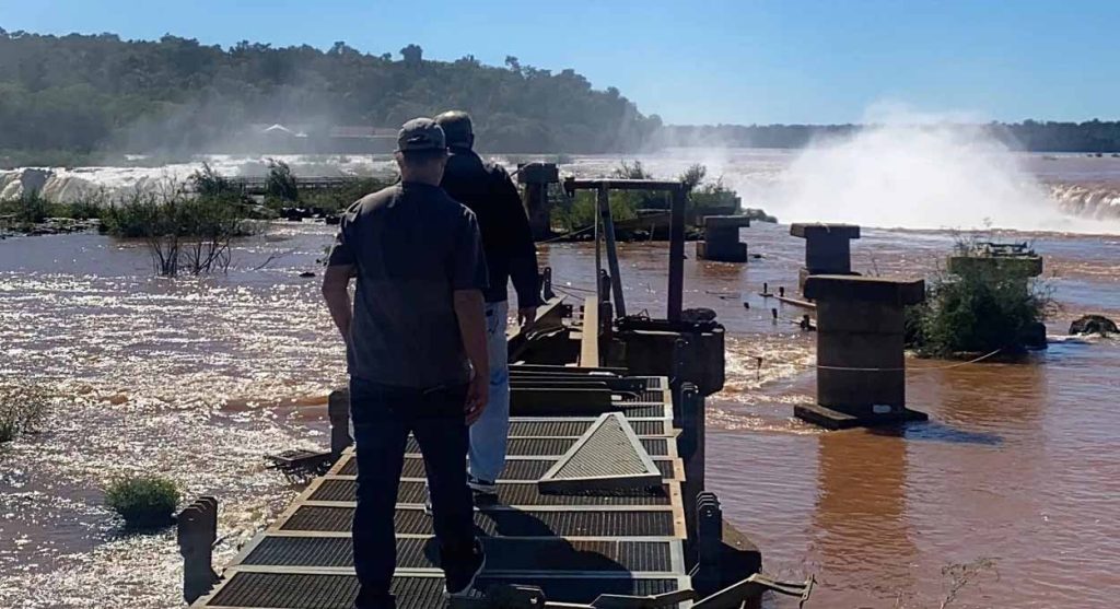 Trabalhos avançaram e já estão próximos ao mirante da beira do cânion. Foto: Gentileza/Iguazú Argentina