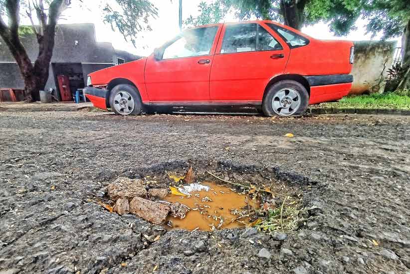 Mau estado das ruas preocupa motoristas que trafegam pelo trecho. Foto: Marcos Labanca/H2FOZ