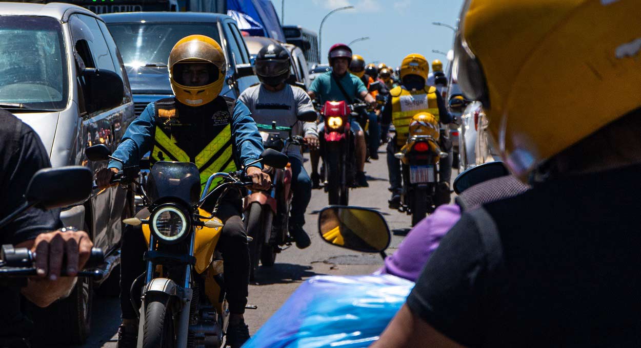 Entenda o protesto dos mototaxistas na Ponte da Amizade