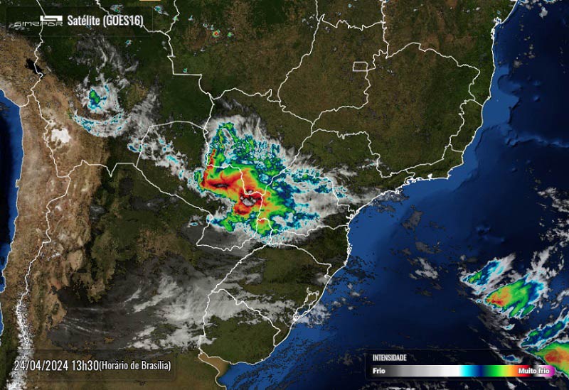 Imagem do satélite GOES16, compartilhada pelo Simepar.