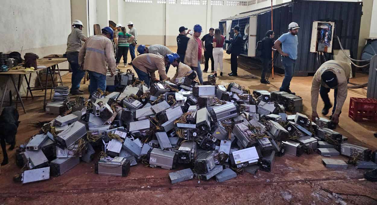 Computadores foram levados ao depósito do Ministério Público. Foto: Gentileza/Ande