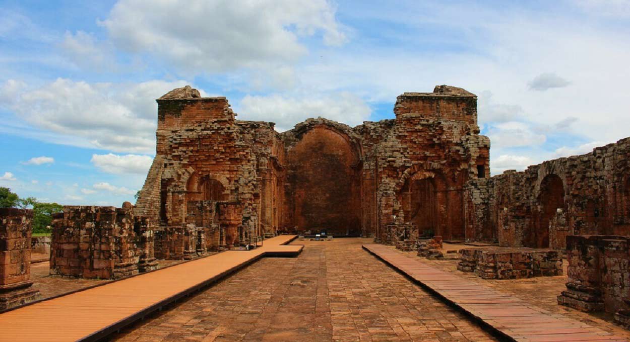 Ruínas do templo principal da Missão Jesuítica de Trinidad, no sul do Paraguai. Foto: Gentileza/Senatur