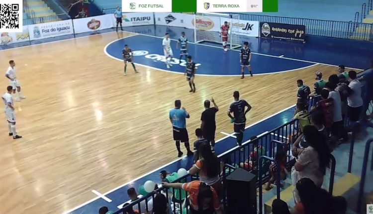 Jogo foi transmitido ao vivo no canal do Foz Futsal no YouTube. Imagem: Reprodução/Foz Futsal
