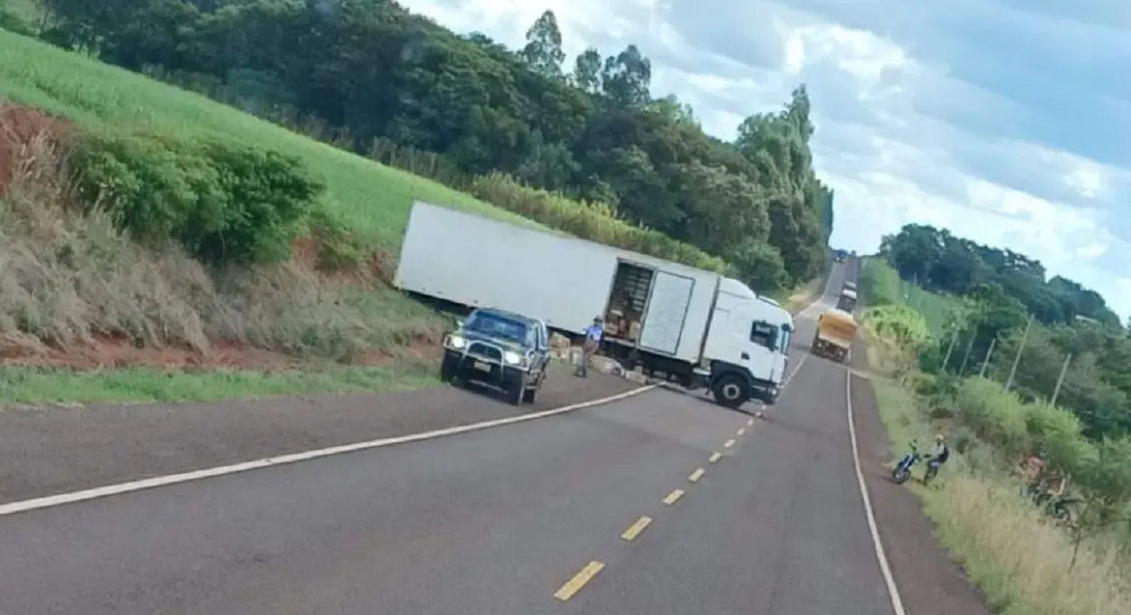 Ladrões interceptam caminhão com eletrônicos no Paraguai