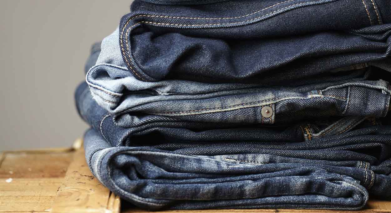 APAE promove Outlet do Jeans em Foz do Iguaçu