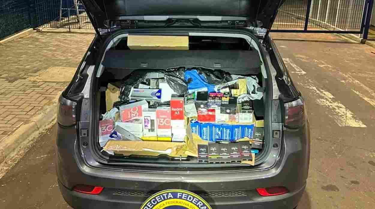 Moradores de Foz do Iguaçu são presos levando carga de remédios para Cascavel