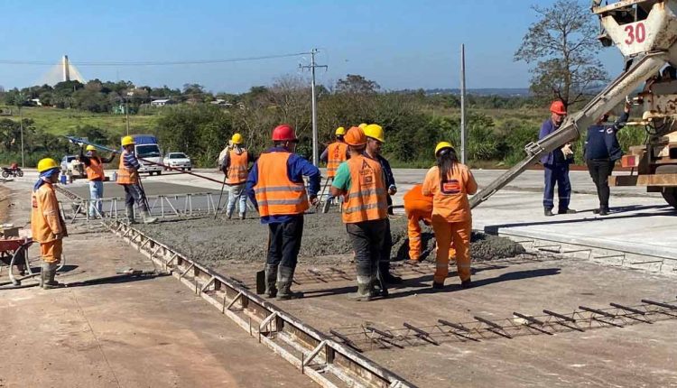 Vias urbanas estão passando por processo de adequação nos setores Sul e Norte do acesso à ponte. Foto: Gentileza/Ministério de Obras Públicas e Comunicações do Paraguai