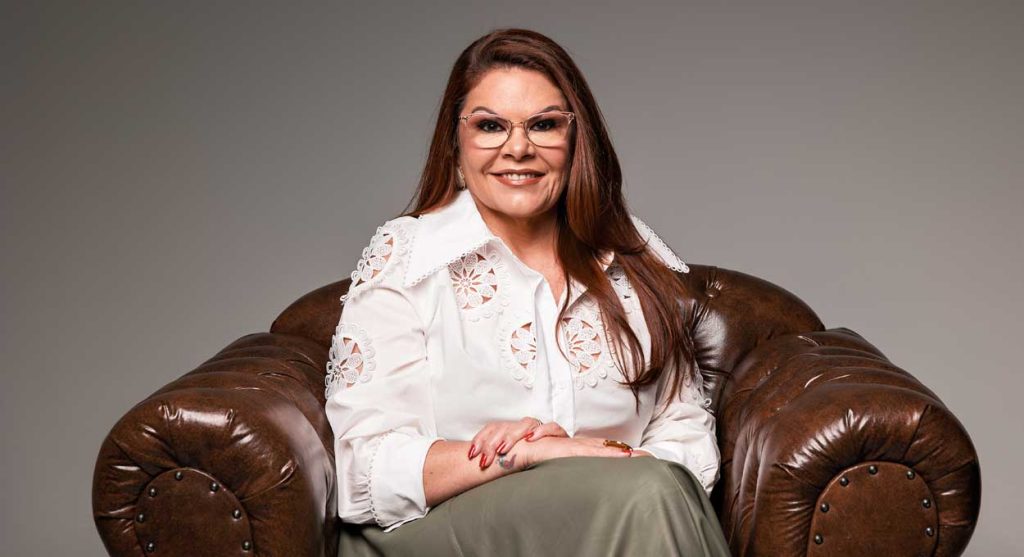 Iguaçuense, Elizangela de Paula Kuhn assume a presidência do maior grupo de empresas contábeis do país