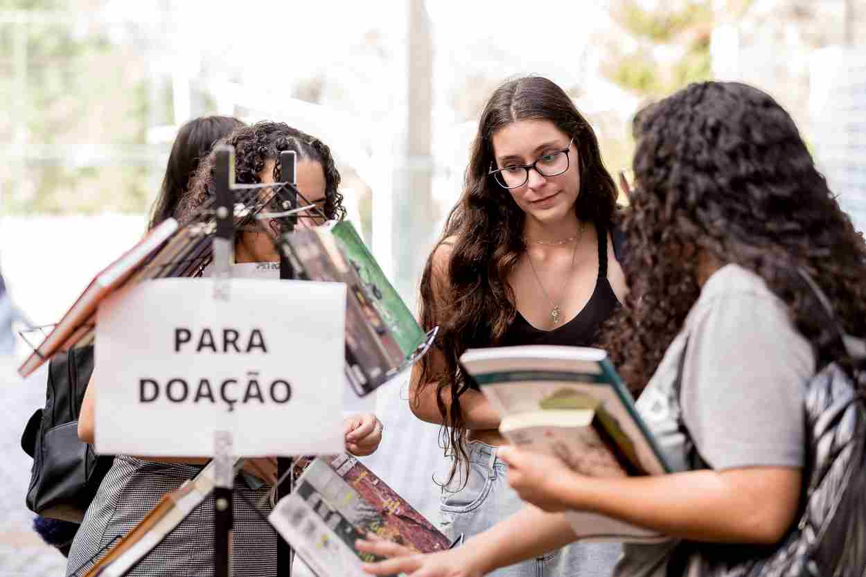 Unila realiza Feira do Livro aberta para a comunidade em Foz do Iguaçu