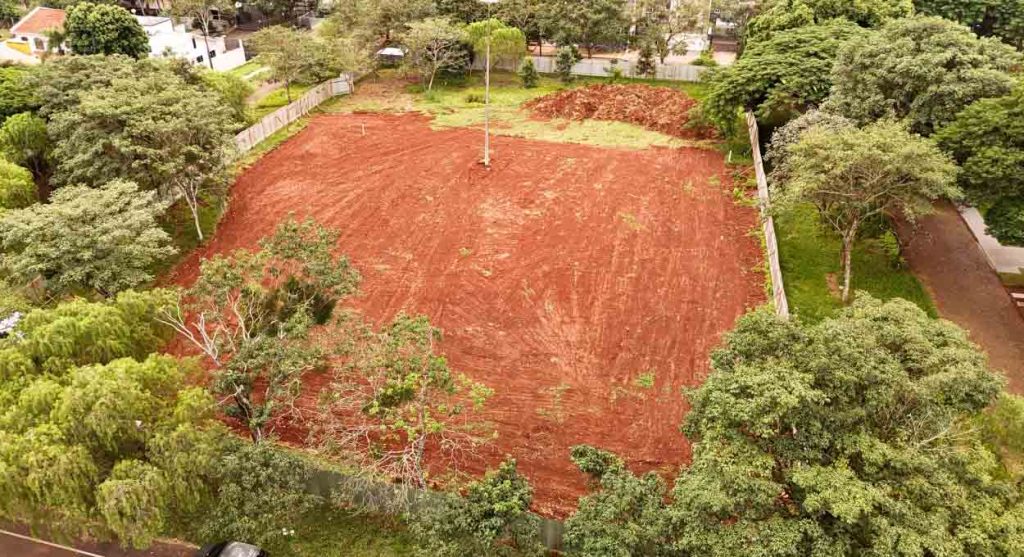 Construtora abandona obra, e Praça das Aroeiras fica sem escola