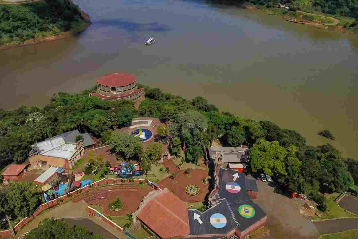 Encontro em Foz do Iguaçu debate inovação na região trinacional