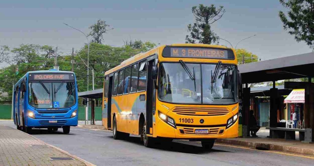 Prefeitura aumenta passagem de ônibus em R$ 0,50, e tarifa vai a R$ 5 no cartão