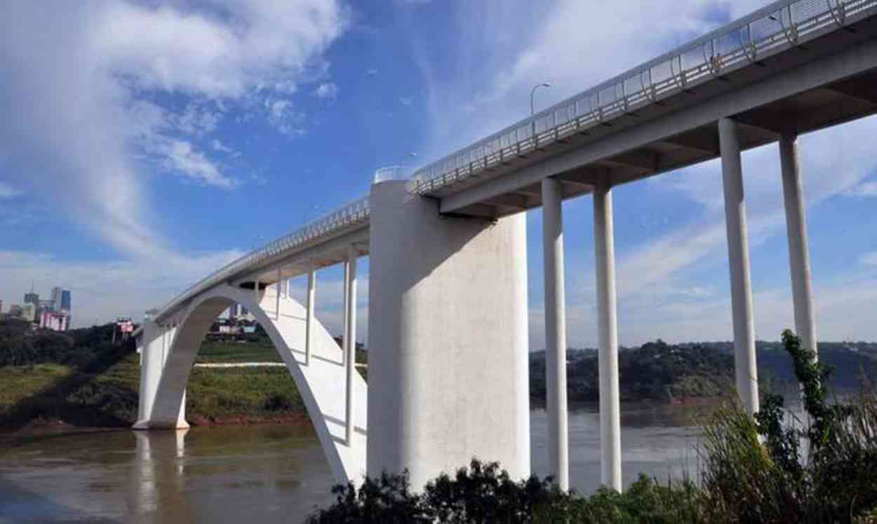 ponte da amizade