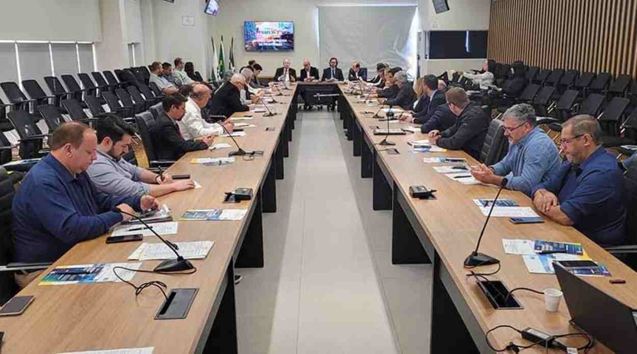 Seminário em Foz do Iguaçu debate soluções para entraves em fluxos fronteiriços