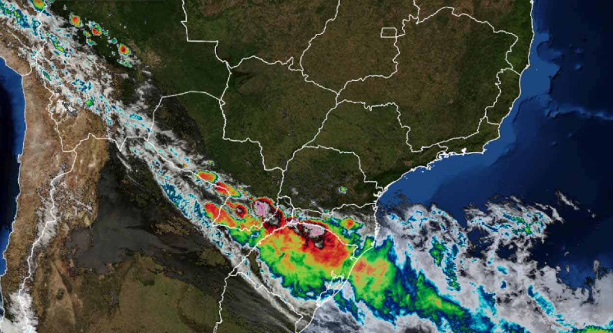 Imagem do satélite GOES16, compartilhada pelo Simepar às 14h40 desta quinta-feira (2).