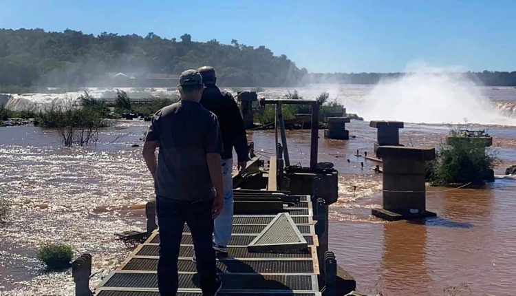 Segundo a concessionária, reconstrução da passarela já está em 70%. Foto: Gentileza/Iguazú Argentina