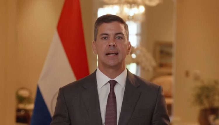 Santiago Peña publicou vídeo nos canais oficiais da Presidência. Imagem: Reprodução/Presidência do Paraguai