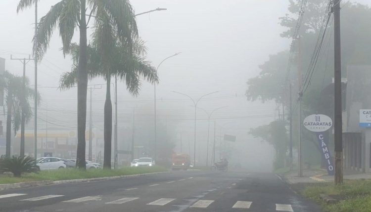 Avenida das Cataratas, na região da Vila Yolanda, por volta das 8h. Foto: Marcos Labanca/H2FOZ