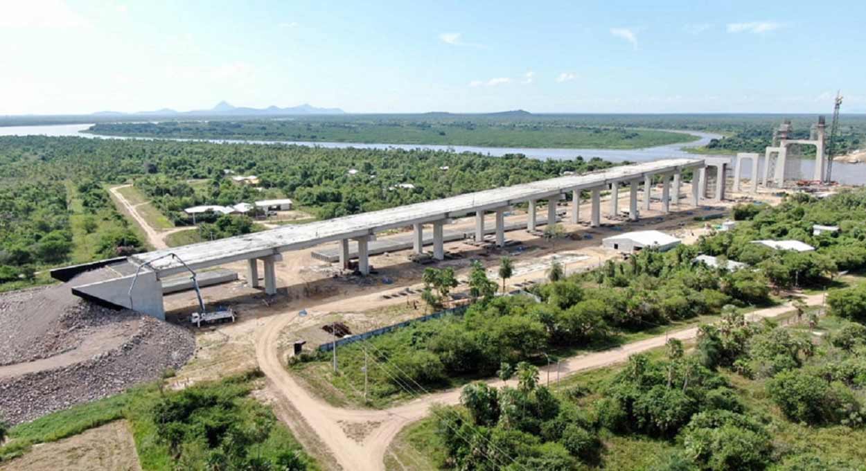Ponte terá mais de 1,2 mil metros de extensão, incluindo os viadutos de acesso e o vão. Foto: Gentileza/MOPC Paraguay