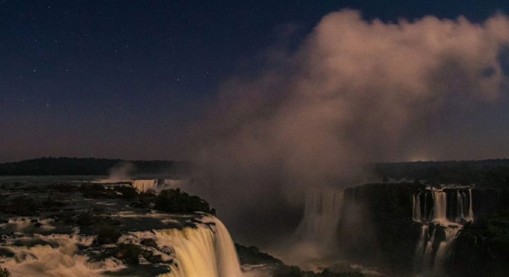 Passeio Noite nas Cataratas do Iguaçu ganha novo horário