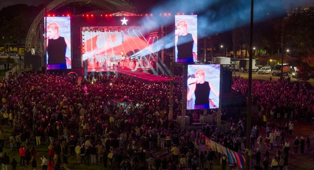 Veja como foi o show de 50 anos de Itaipu no Gramadão