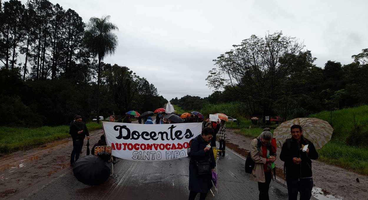 Segunda-feira de protestos no lado argentino da fronteira